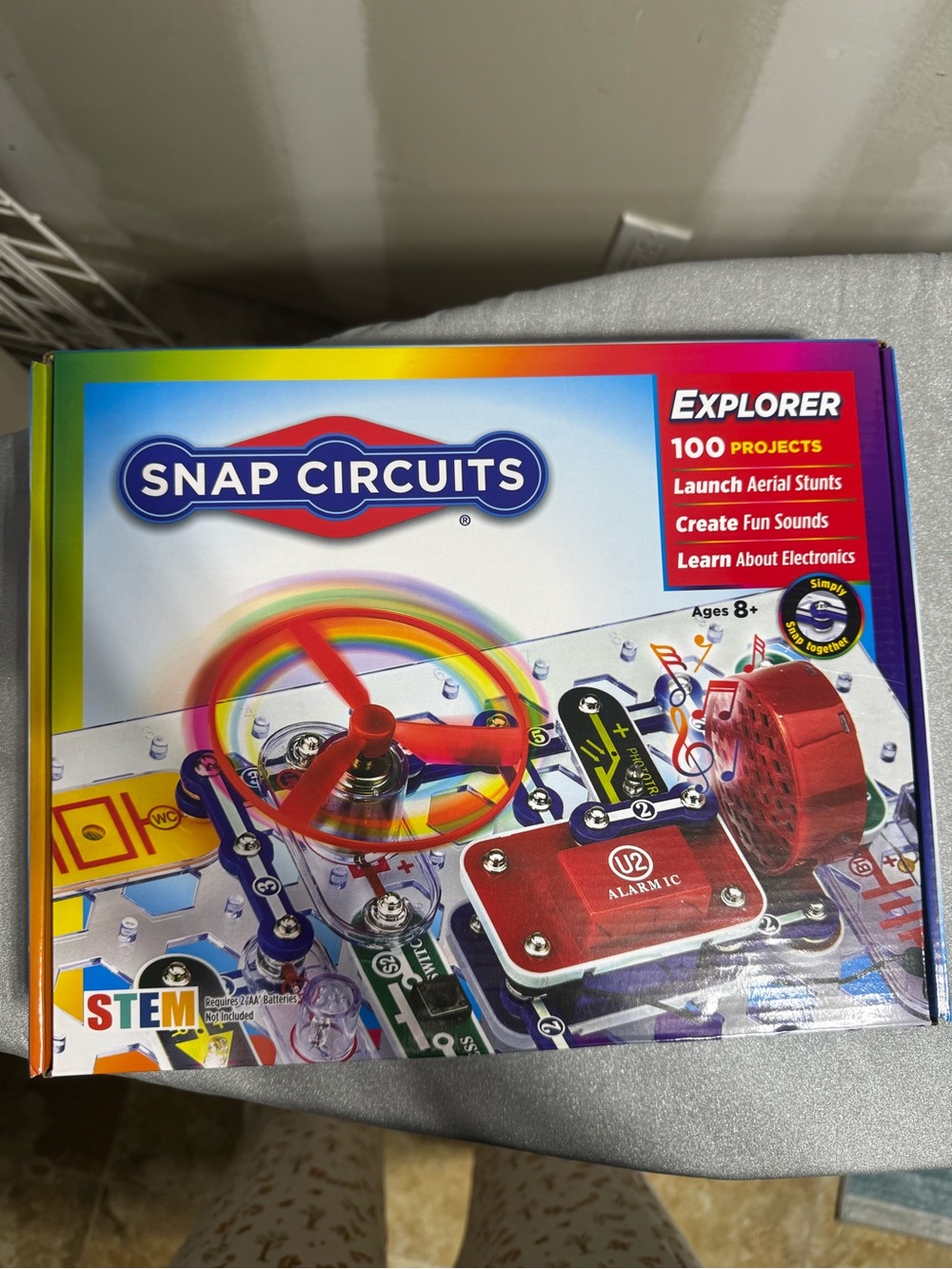 Snap Circuits Explorer Electronics Kit NEW